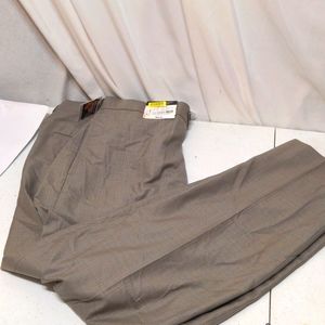 NWT Round Tree & Yorke men's grey wrinkle resistant dress pants size 38 X 30